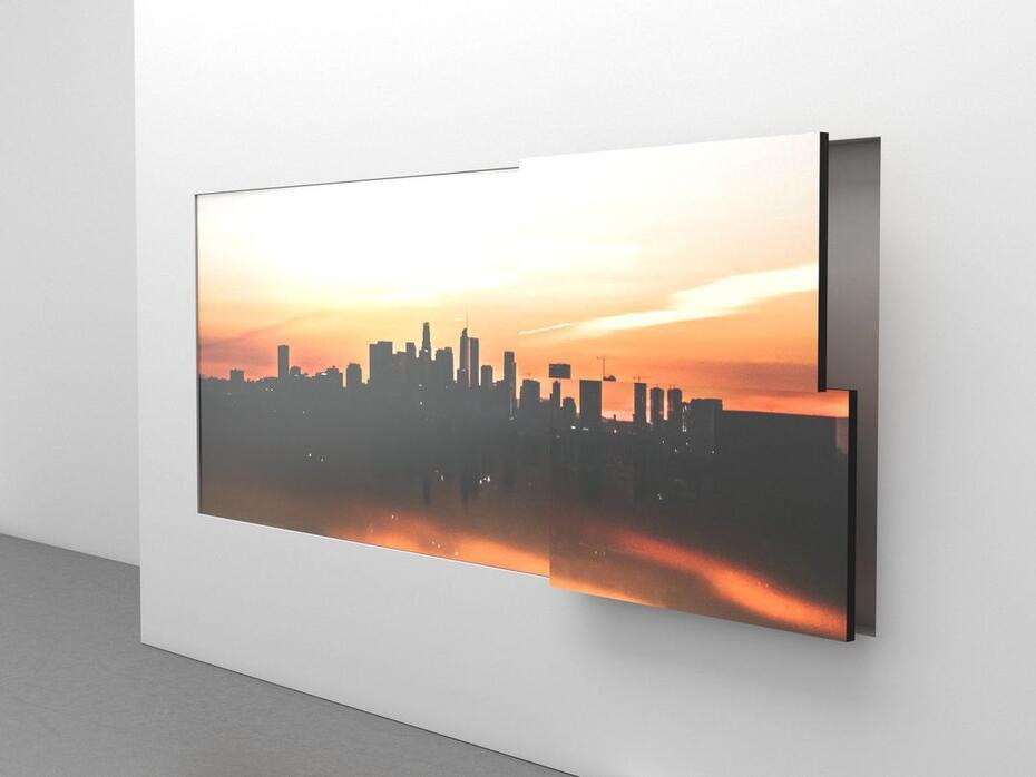 M Public Video Wall Mount Push HD